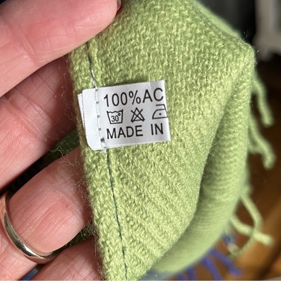 Plaid Scarf Blue/Green NWT - Picture 3 of 4